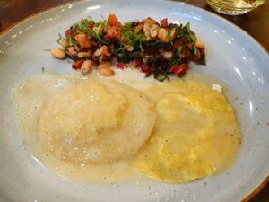 "Ricotta" ravioli with chard, white beans & dried tomatoes at Hummelbude in Essen