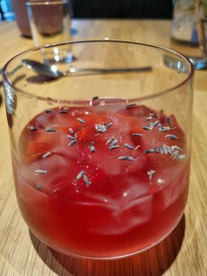 Wasserkefir mit Blaubeer-Lavendel at Hummelbude in Essen