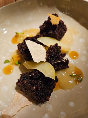 Schokofudge mit Anisbirne at Hummelbude in Essen