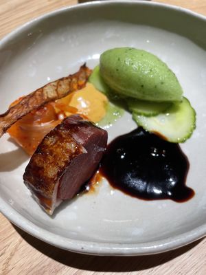 Mock Duck mit Kimchi und Gurkensorbet  at Hummelbude in Essen
