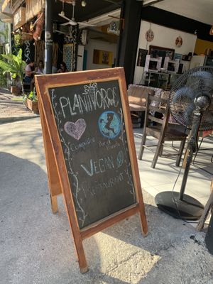 Aquí iba dispuesto a dejar una gran reseña   at Plantivoros in Playa Del Carmen