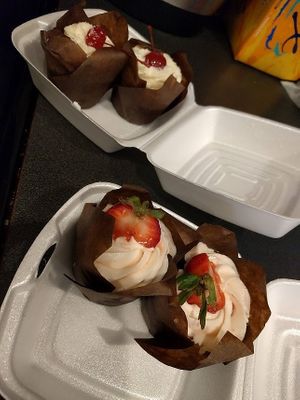 Pina colada and strawberry cupcakes at Taste & See in Milledgeville