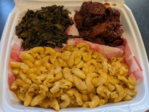 Barbecue chicken special with the new Back to Edenz mac and cheese at Taste & See in Milledgeville