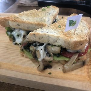 Sándwich vegano at Jengibre Healthy Food in Metepec