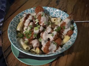 Buffalo chick’n & mac ‘n’ cheesee  at HASH - Vegan Eats SA in San Antonio