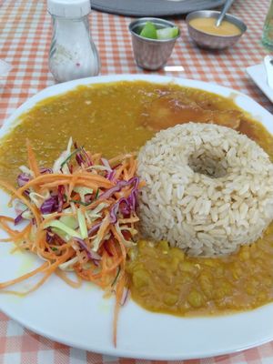 Split pea stew, brown rice, salald at Good Karma in Lima