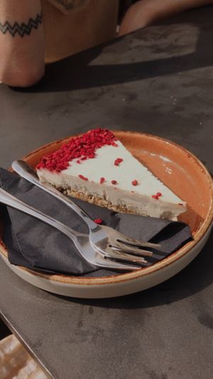 Lemon cheesecake with dates  at 't Boshuys in Best