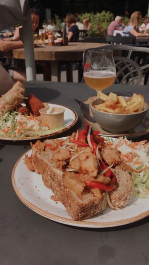 Vegan chicken with ketjap on bread   at 't Boshuys in Best