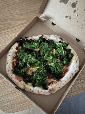 Kale pizza at Kolm Tilli in Tartu