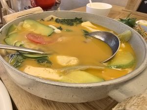 冬阴功 (Thai style) spicy soup at Zhòng Shàn Yuán 众善缘 - Hongsheng Rd in Dali