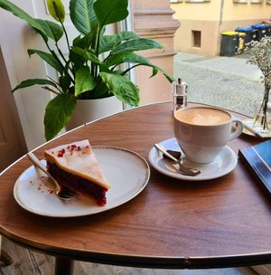 Cappucino with oat milk and vegan cherry 🍒 cake at Fräulein Margot in Esslingen