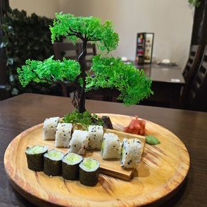 10 piece vegan sushi at FU 89 in Coimbra
