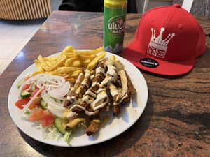 Really good. I am from California, USA. This is in my top 3 in Düsseldorf others said it’s expensive but 14 dollars with drink is good compared to other places I’ve eaten here at Antalya Döner in Dusseldorf