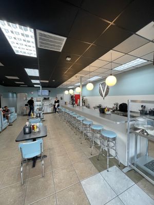 Front  at V's Diner in Casselberry