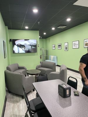 Green room  at V's Diner in Casselberry