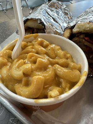 Mac and cheeeeeeese #Veganuary at V's Diner in Casselberry