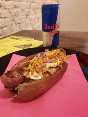 Trooper Hotdog at Trooper in Alkmaar