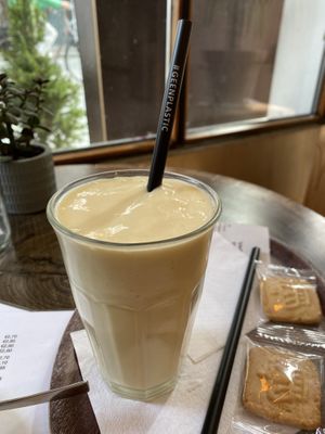 Mango milkshake at Inspire Coffee in Bergen Op Zoom