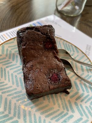 Fudgy raspberry brownie at Inspire Coffee in Bergen Op Zoom