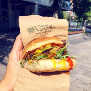 GeezVerger - vegan burger with vegan cheese sauce 🧀 at V Square Burger in Ramnicu Valcea