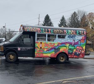 Truck at Billie Gold Bubble Tea in Dayton