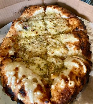 Vegan garlic cheese bread at Ozone's Brewhouse in Lansing