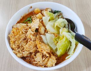 Mee Siam with added cabbage at Chee Wei 啟維素食 - Potong Pasir  in Central Singapore