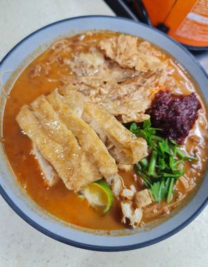 Mee Siam with generous ~ 18/10/22 at Chee Wei 啟維素食 - Potong Pasir  in Central Singapore