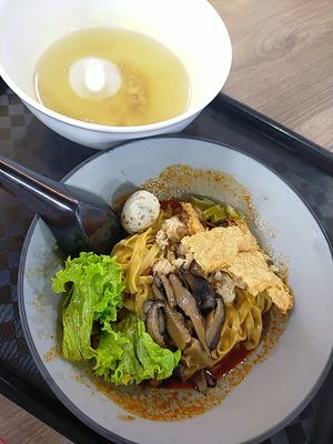 Bak Chor meepok with mushrooms at Chee Wei 啟維素食 - Potong Pasir  in Central Singapore
