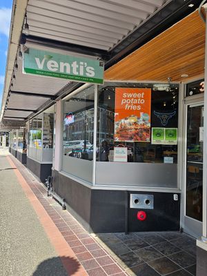  at Venti's Cafe in Salem