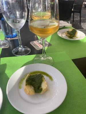 Entrante (papas y mojo cilantro) at La Placeta in La Palma