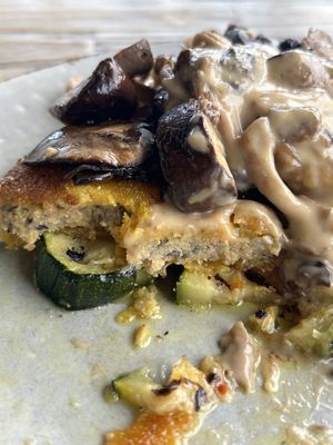 Paddenstoelen schnitzel 22,50€  at Downtown in Dordrecht