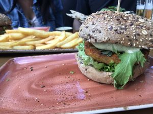 Schatzinsel Burger and fries at Peter Pane in Stuttgart