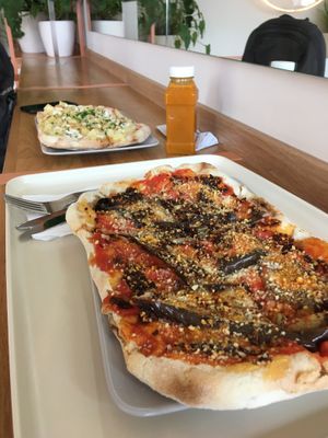 Spicy Eggplant Pinsa + Hawaiian Ginger at Tolstoy in Vienna