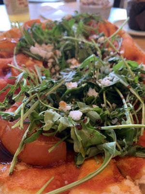 Rucola Pinsa at Tolstoy in Vienna