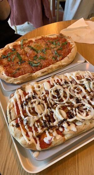 Pinsas  at Tolstoy in Vienna