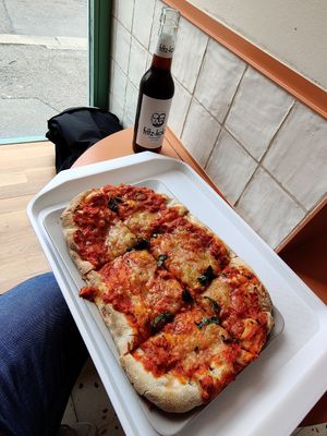 Meat lovers pizza at Tolstoy in Vienna