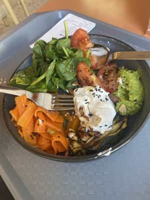 Carrot salmon bowl  at Tolstoy in Vienna