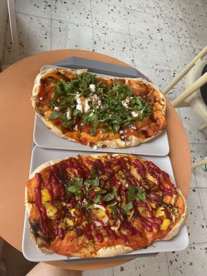 Sweet Arugula and Mango Chicken  at Tolstoy in Vienna