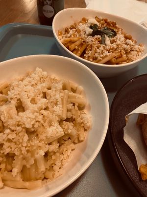 Mac and Cheese, Mac Bolognese at Tolstoy in Vienna