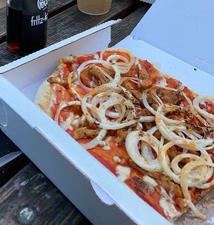 Spicy Kebabsky Pinsa  at Tolstoy in Vienna