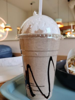 Banana shake #Veganuary at Tolstoy in Vienna