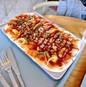 Mango, strawberry beetroot and v chicken #Veganuary at Tolstoy in Vienna