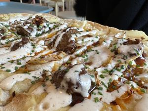 meatball pinsa  at Tolstoy in Vienna