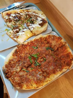 Pizzas at Tolstoy in Vienna