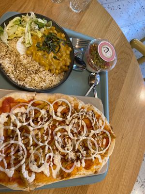 So this is mango basil curry,   at Tolstoy in Vienna