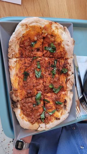 Pizza at Tolstoy in Vienna