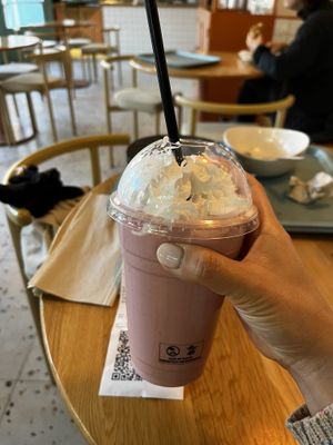Strawberry milkshake   at Tolstoy in Vienna