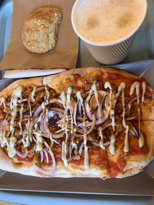 Kebab pizza, white chocolate macadamia cookie, chai latte   at Tolstoy in Vienna