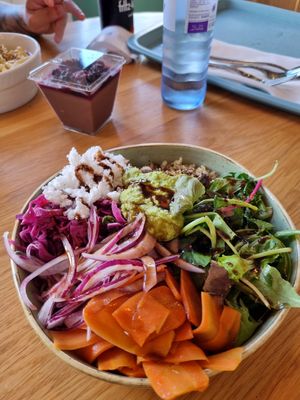 Buddha bowl at Tolstoy in Vienna